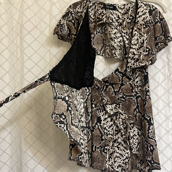 Wrap romper dress - Picture 5 of 6